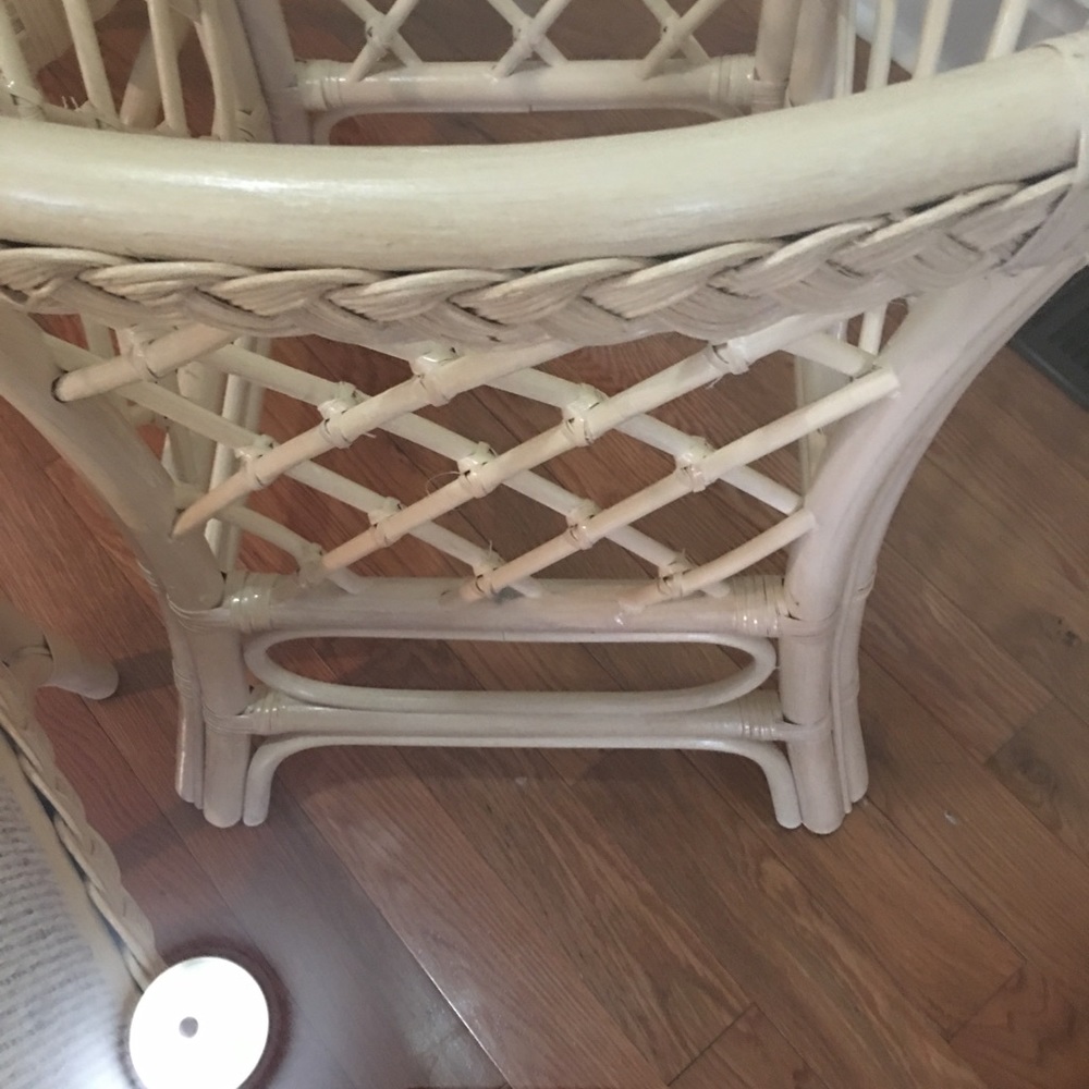 Bamboo patio set - Picture 2 of 5